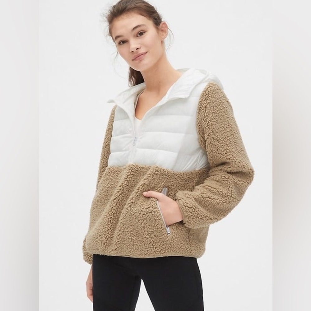 Gap | Mixed Fabric Sherpa 1/2 zip Hoodie